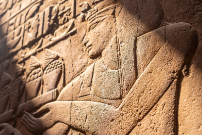 La affascinante storia della rinoplastica dall'antico Egitto ai giorni moderni